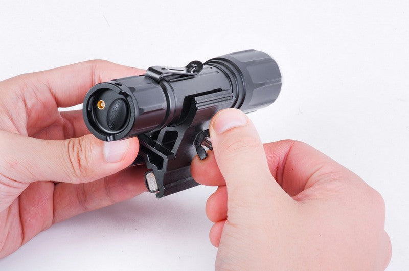 RM87 - Support magnétique fusil pour lampe