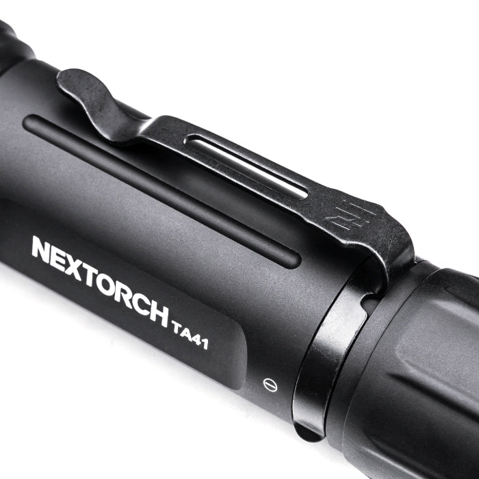 TA41 SET - Lampe Torche Tactique - 2600 Lumens - Kit de chasse