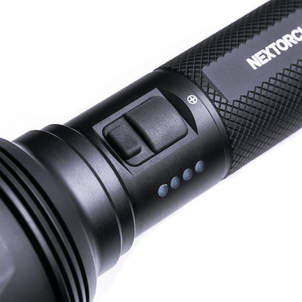 P82C - Lampe torche longue portée - 2200 Lumens